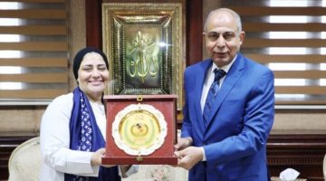 [العنوان المعاد صياغته]  
“رؤية 2030: محافظ المنيا ومؤسسة العناني يدشنان مشاريع لتمكين الشباب والنساء”  

[KEYWORDS_SECTION_START]  
رؤية 2030, محافظ المنيا, مؤسسة العناني