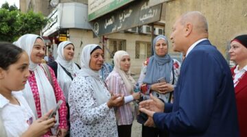 محافظ القاهرة يتفقد لجان امتحانات الشهادة الإعدادية الترم الثاني.. ويحاور الأهالي