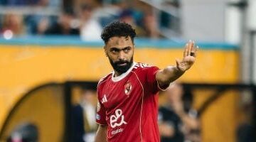 الأهلي يترقب موقف الشحات من العروض الخارجية وعبد القادر مرشح للاستمرار بالموسم الجديد