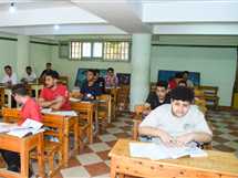 تداول صور مزعومة لأسئلة امتحان الفيزياء لطلاب الثانوية العامة 2025.. والتعليم تتتبع مصدرها