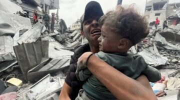 50 شهيدًا في غزة خلال ساعات.. وقصف إسرائيلي يستهدف مدارس وخيام نازحين