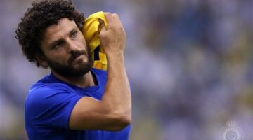 أسطورة هولندا مهاجمًا حسام غالي : طُرد من أوروبا لهذا السبب