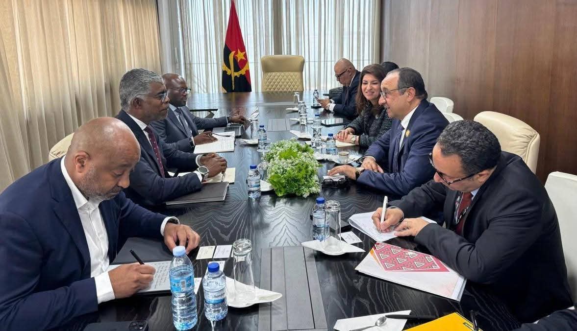 أنجولا تدرس الشراكة مع مصر في مشروعات البترول والغاز