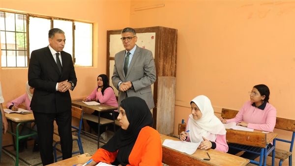 إدارة إدفو التعليمية تتصدر قائمة أوائل الشهادة الإعدادية بأسوان