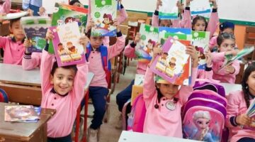 إنترفيو لأهالي الطلاب المتقدمين للالتحاق بالمدرسة.. استشارى يوضح
