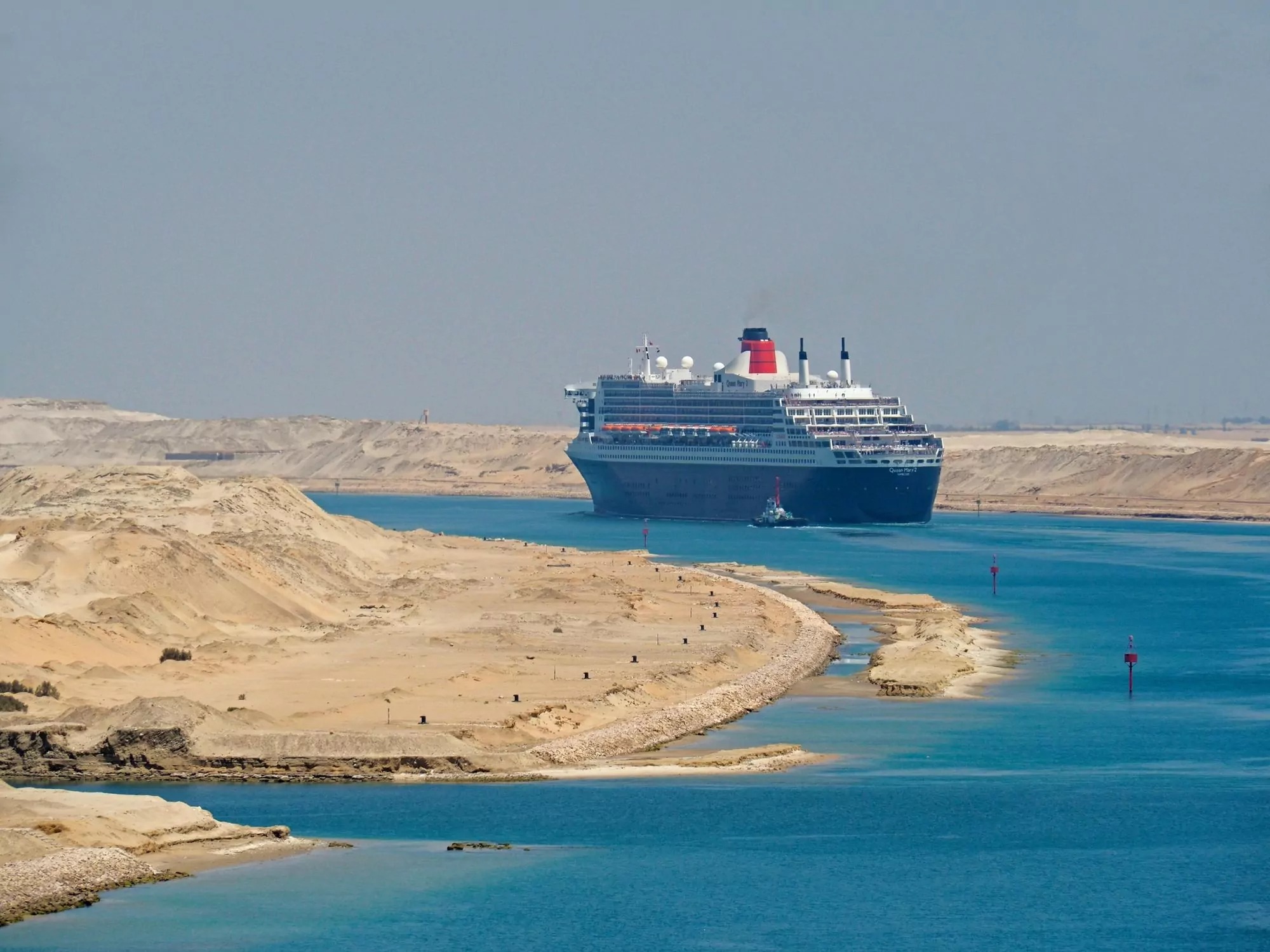 إيرادات قناة السويس تتحسن بالربع الثالث من 2025/2024