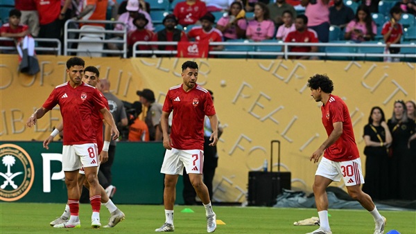 الأهلي يقترب من نجم منتخب مصر
