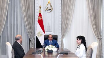 الرئيس السيسي يتابع استراتيجية تطوير قطاع الطيران المدني.. توجيهات بالشراكة مع القطاع الخاص وطرح مطار الغردقة بنهاية 2025
