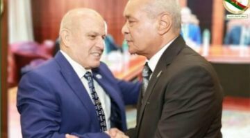 المستشار عبد الراضي صديق يهنئ رئيس النيابة الإدارية الجديد بمنصبه
