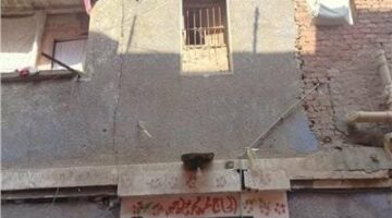 انهيار أجزاء وتشققات في جدران عقار من طابقين بالقليوبية