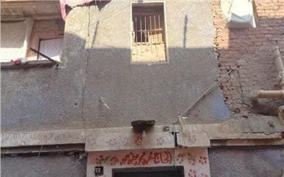 انهيار أجزاء وتشققات في جدران عقار من طابقين بالقليوبية