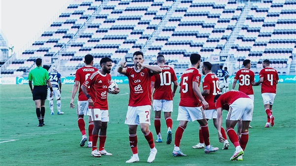 بعثة الأهلي تصل القاهرة بعد توديع كأس العالم للأندية