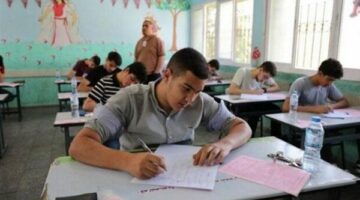 تداول إجابات أسئلة امتحان الفيزياء لـ الثانوية العامة 2025