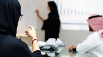 توظيف النساء يخفض بطالة السعوديين بالربع الأول لأدنى مستوى في تاريخها