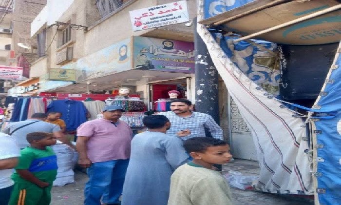 حملات مكبرة لإزالة العشوائيات و«شوادر الفاكهة» المخالفة بنجع حمادي