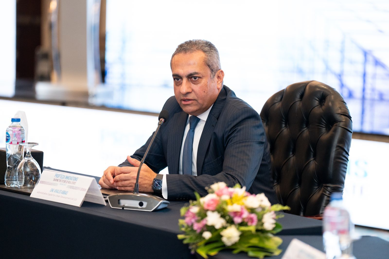 خالد عباس: العاصمة الإدارية لا تواجه أي ديون.. والموقف المالي آمن ومستقر