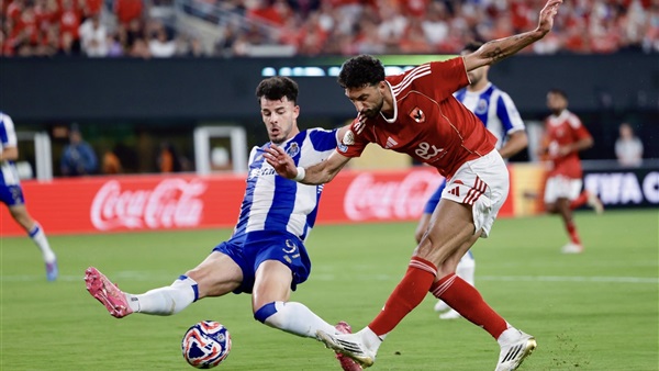 خطوة مفاجئة لتوقيع نجم الدوري التونسي لـ الأهلي.. تفاصيل