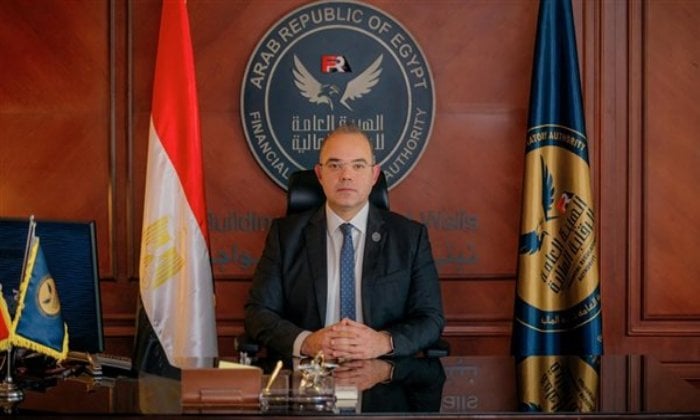 رئيس الرقابة المالية يوجّه بصرف 100 ألف جنيه لأسرة كل متوفى بحادث المنوفية