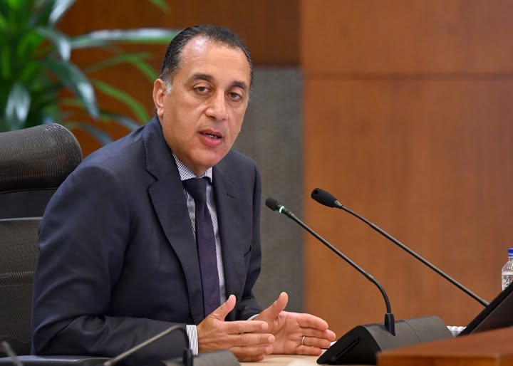 رئيس الوزراء: استئناف ضخ الغاز للمصانع الجمعة المقبل