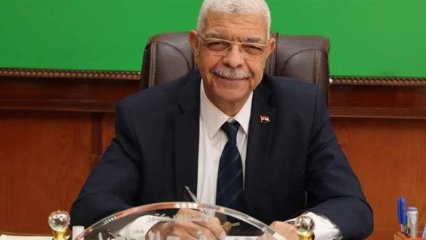 رئيس جامعة المنوفية يكلف "الجمال" عميدا لمعهد الأورام ويقدم الشكر لـ"الفل"