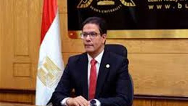 رئيس جامعة بنها يشارك في حوار التعليم العالي العابر للحدود بالمملكة المتحدة