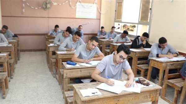 س&ج.. مجموع الصف الثالث الثانوي من كام 2025؟