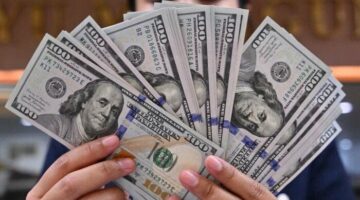 سعر الدولار مقابل الجنيه المصري اليوم الجمعة 27 يونيو.. «الأخضر يستقر»