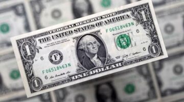 سعر الدولار يتراجع 20 قرشًا في البنوك بمنتصف تعاملات اليوم