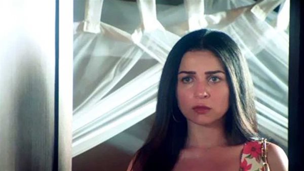 شاهد.. إطلالة ساحرة للفنانة مي عز الدين