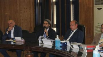 عميد طب قصر العيني: لا ينبغي توقف عمل المؤسسات الصحية الساعة الثانية ظهرًا