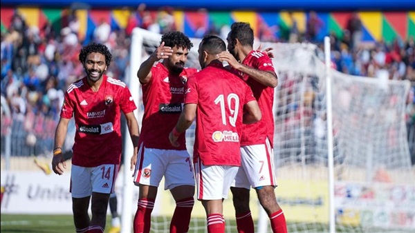 لاعب مفاجأة على أعتاب الرحيل عن الأهلي.. تابع التفاصيل