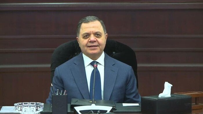 للصالح العام.. وزير الداخلية يبُعد أوزبكستاني وبنجلاديشي خارج البلاد