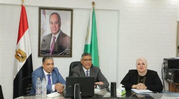 محافظ الجيزة يتابع انتظام امتحانات الثانوية العامة من داخل غرفة العمليات