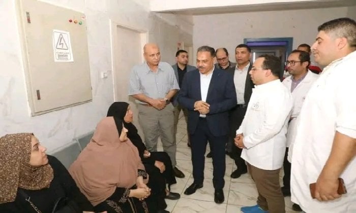 محافظ الشرقية يُفاجئ مستشفى بلبيس المركزي ويُحيل عددًا من العاملين للتحقيق