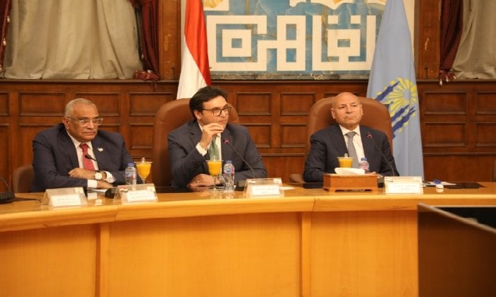محافظ القاهرة يلتقى وزير الثقافة لبحث التعاون المشترك لاستعادة المكانة التاريخية للعاصمة الثقافية