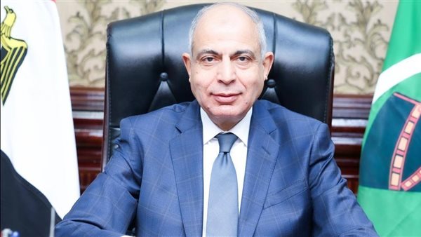 محافظ المنيا يعتمد تنسيق القبول بالصف الأول الثانوي