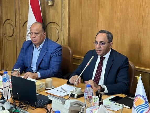 محافظ قنا يفتتح ورشة عمل لإعداد مخطط عمراني متكامل