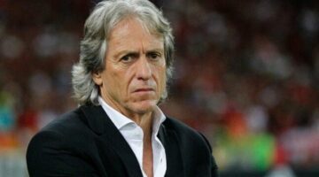 مدرب الهلال السابق يقترب من تدريب النصر