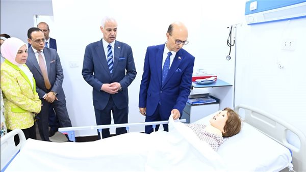 مستشفيات جامعة أسيوط تواصل نجاحاتها بتقنيات جراحية عالمية وتدخلات دقيقة