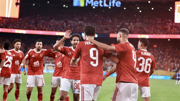 موقع عالمي يفاجئ زيزو عقب خروج الأهلي من كأس العالم للأندية