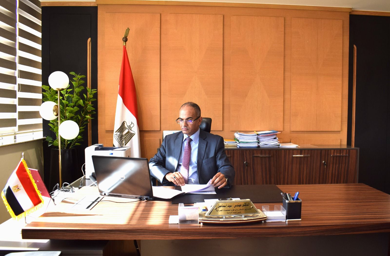 نائب وزير الإسكان يتابع مشروعات مياه الشرب والصرف الصحي بالمنيا