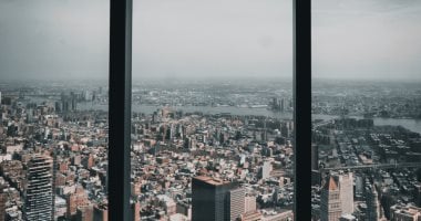 نوافذ ذكية تخفض درجة الحرارة بمقدار 24 درجة مئوية وتكافح التلوث الضوئي في المدن