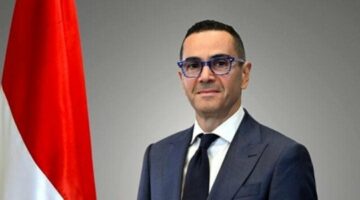 «وزير الاستثمار»: صناعة السيارات المصرية تمر بمرحلة تحول نوعي