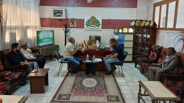 وكيل تعليم الأقصر يستقبل وفدًا من شركة المياه لبحث إنشاء مدرسة فنية بالقرنة