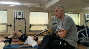 المنتخب الوطنى تحت 20 سنة يخوض مرانا صباحيا استعدادا لوديتى الكويت