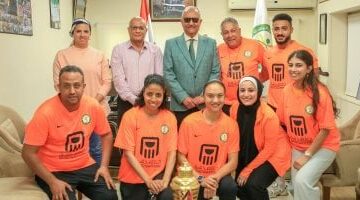 رئيس البنك الأهلي يُحفز لاعبات الكرة النسائية قبل إنطلاق فترة الإعداد للموسم الجديد
