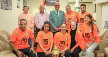 رئيس البنك الأهلي يُحفز لاعبات الكرة النسائية قبل إنطلاق فترة الإعداد للموسم الجديد