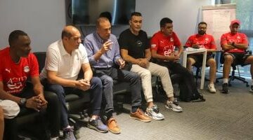 عزام ونبيل والحضرى يجتمعون بلاعبى المنتخب الوطنى تحت 17 عاما