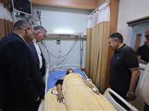 وزيرا البترول والعمل يطمئنان على الناجين من غرق حفار بترول جبل الزيت
