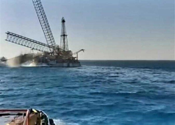 ارتفاع حصيلة ضحايا حادث غرق حفار البترول إلى 4 أشخاص ومواصلة البحث عن المفقودين